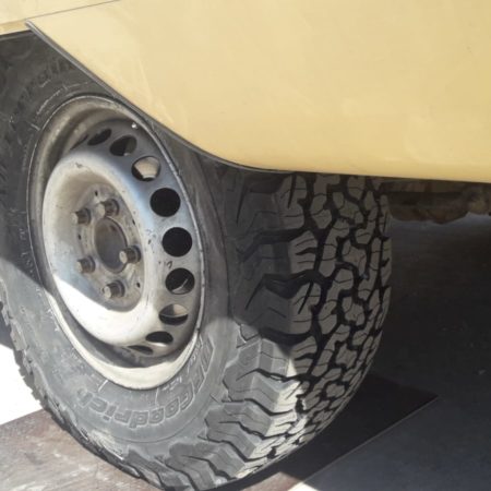 Détails de pneus mixtes campingcar